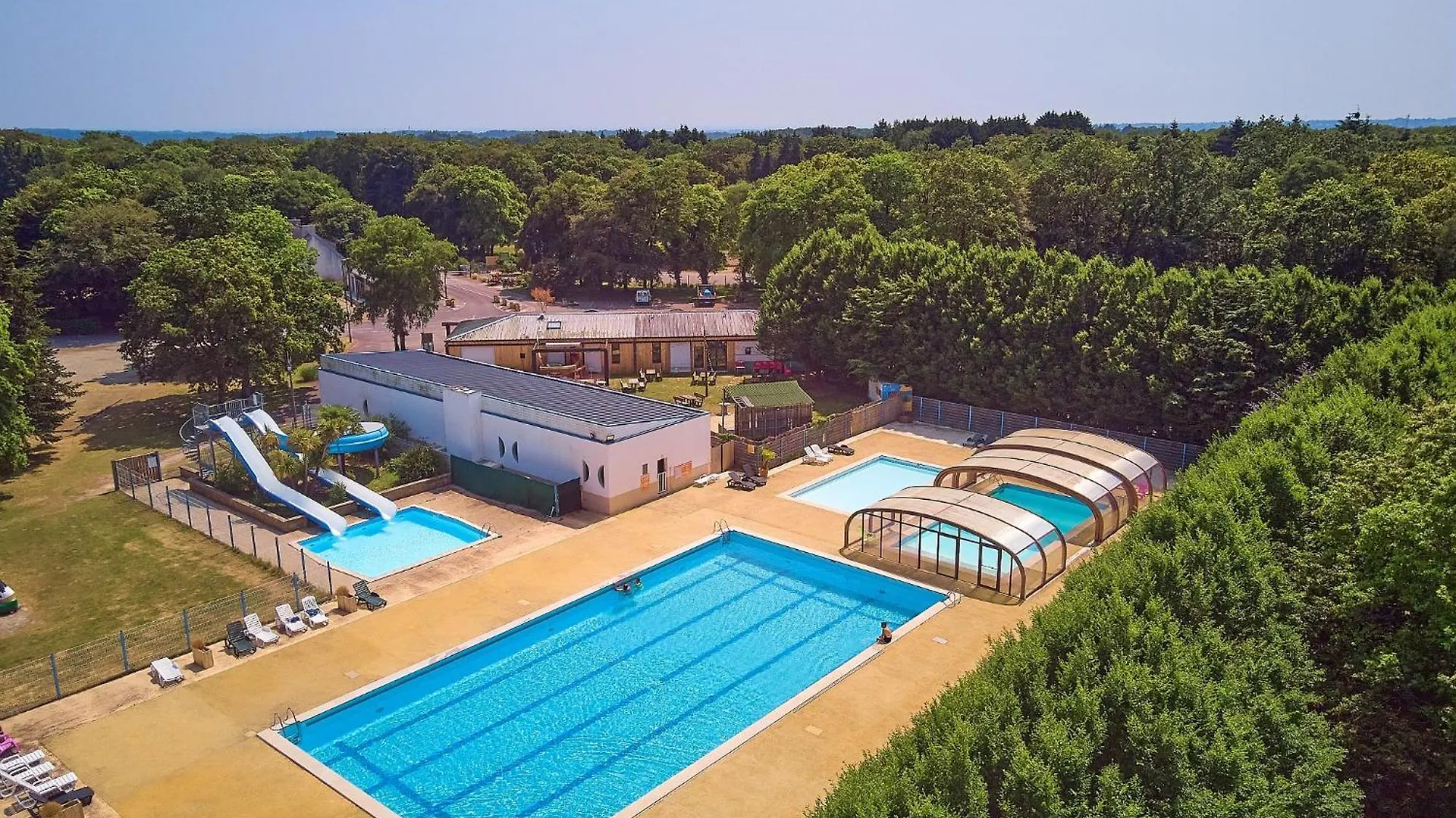 Camping Le Bois De Pleuven Saint-Yvi